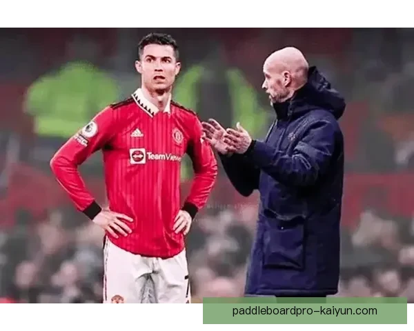 滕哈赫高位压迫战术持续施压，球队表现稳健值得关注